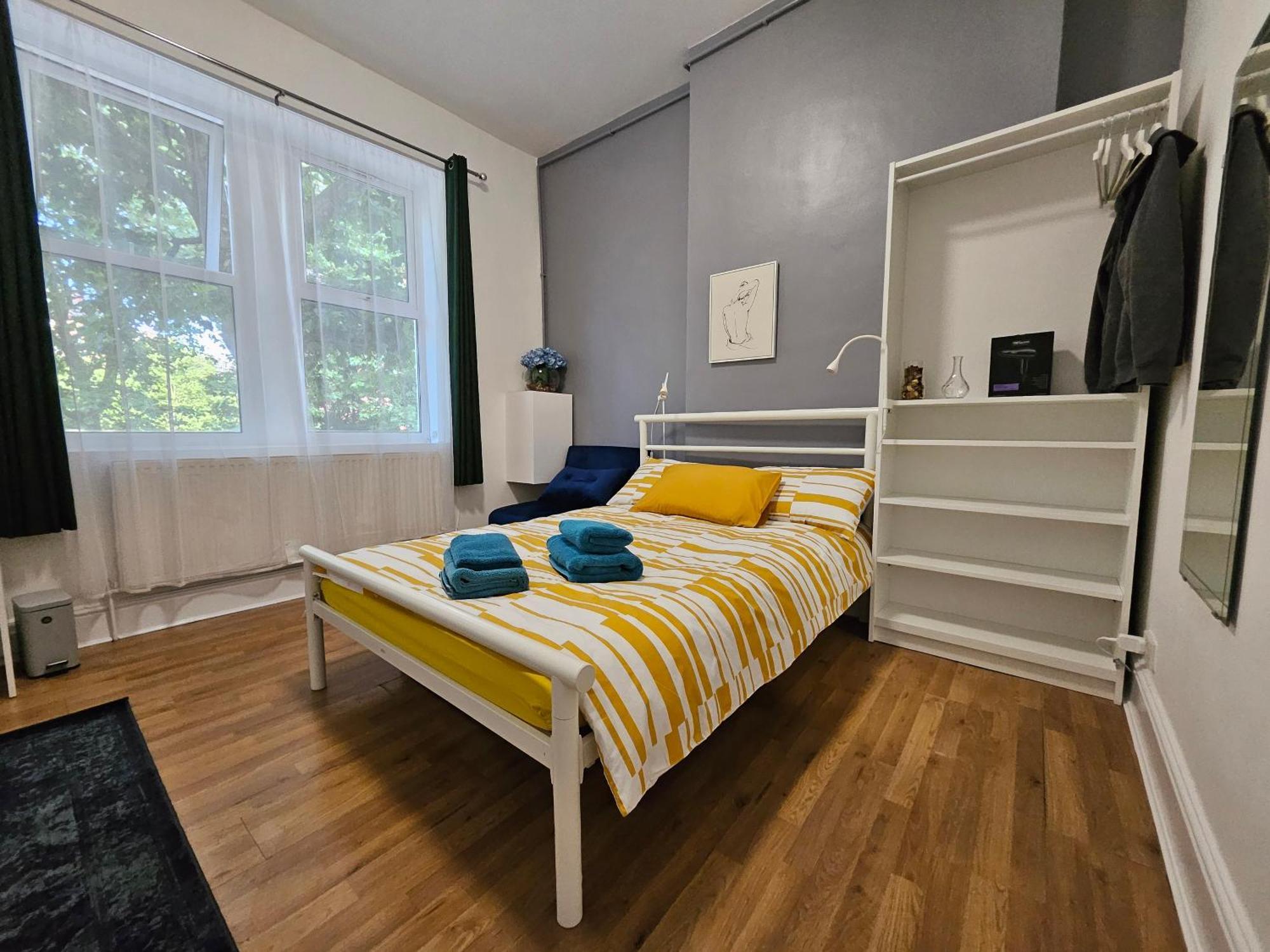 Modern Spacious 10 Minutes From Big Ben Guest house *