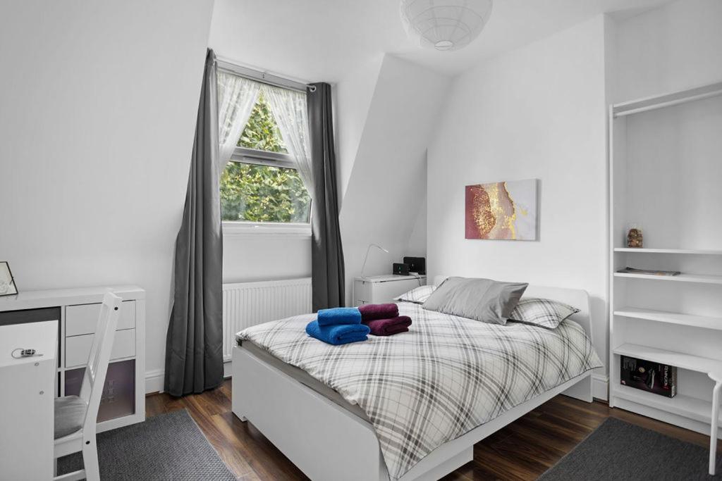 Modern Spacious 10 Minutes From Big Ben * London