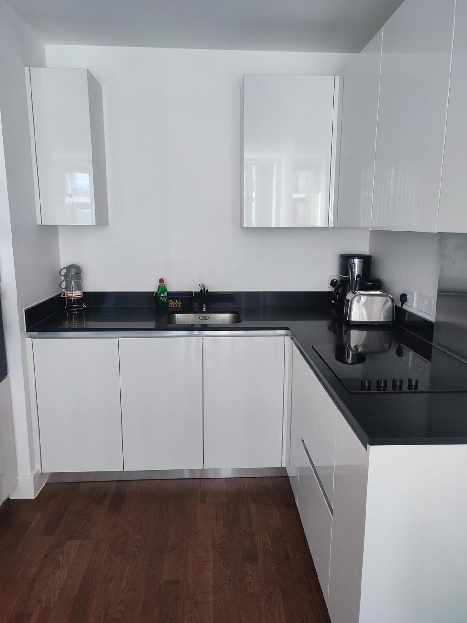 Apartment Lovely 1bed Flat 10mins To Canary Wharf & Parking