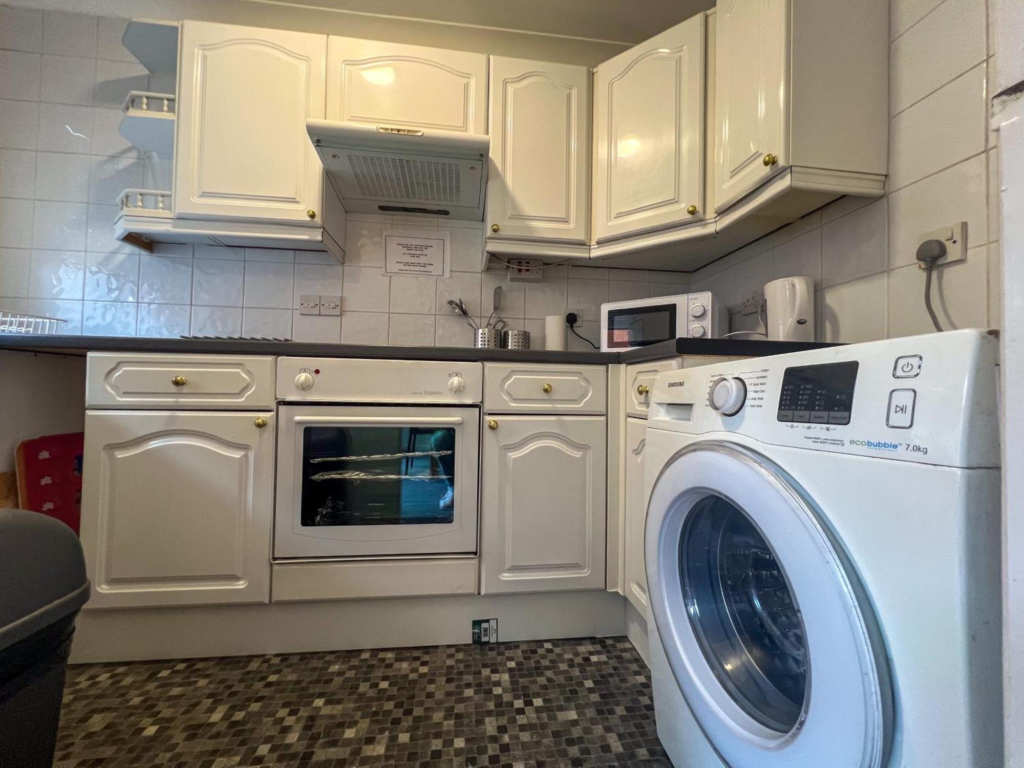 Opulent 2-bedroom In The Heart Of Mayfair H4 London