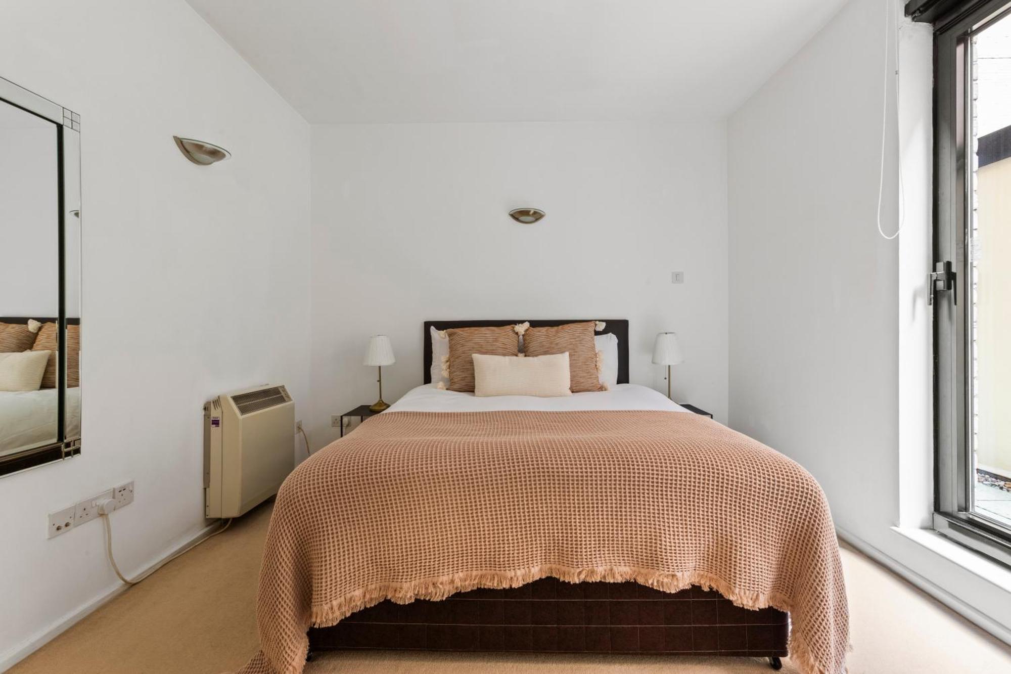 Londwell, Knightsbridge Luxury Balcony Penthouse Apartment London