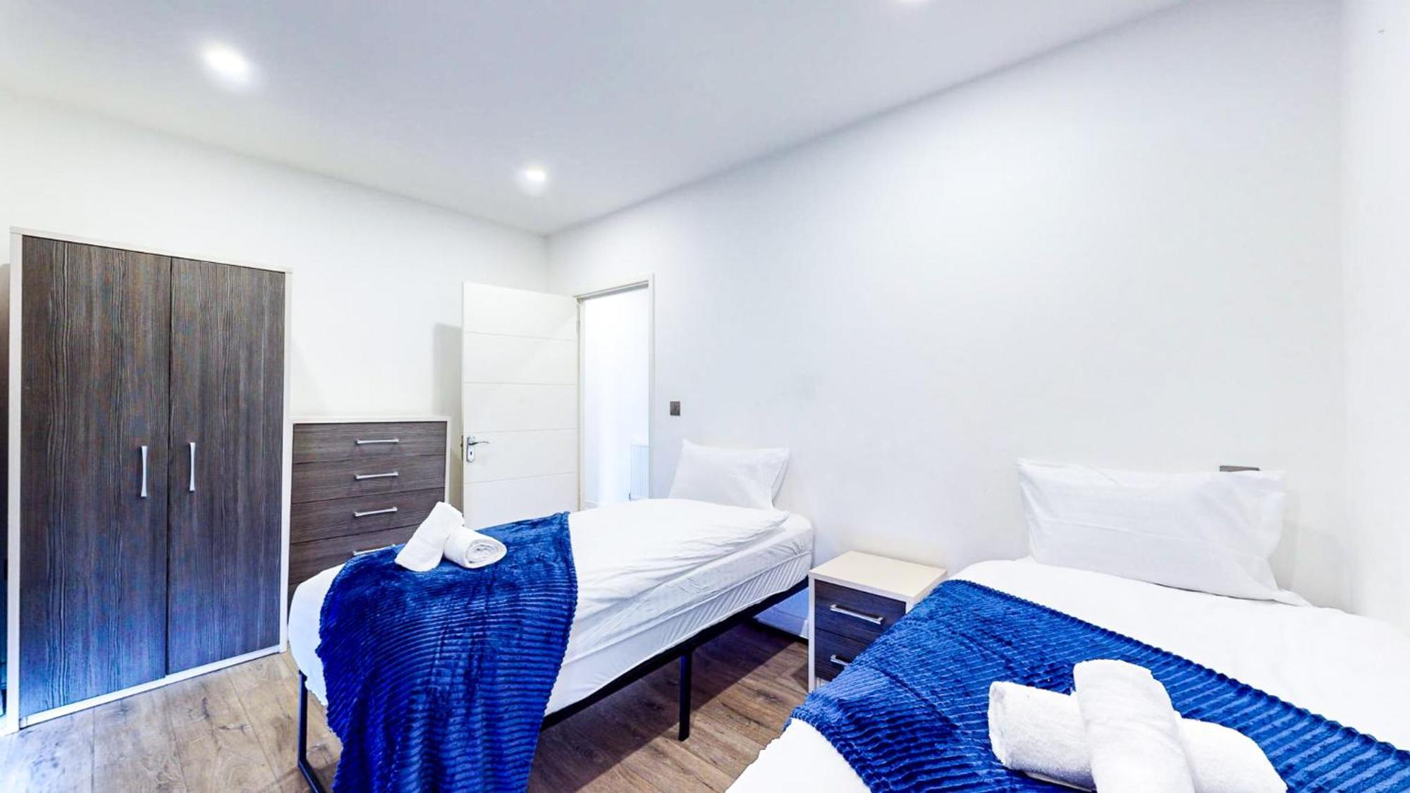 Apartment Spacious 8-person House Near Excel Free Parking *