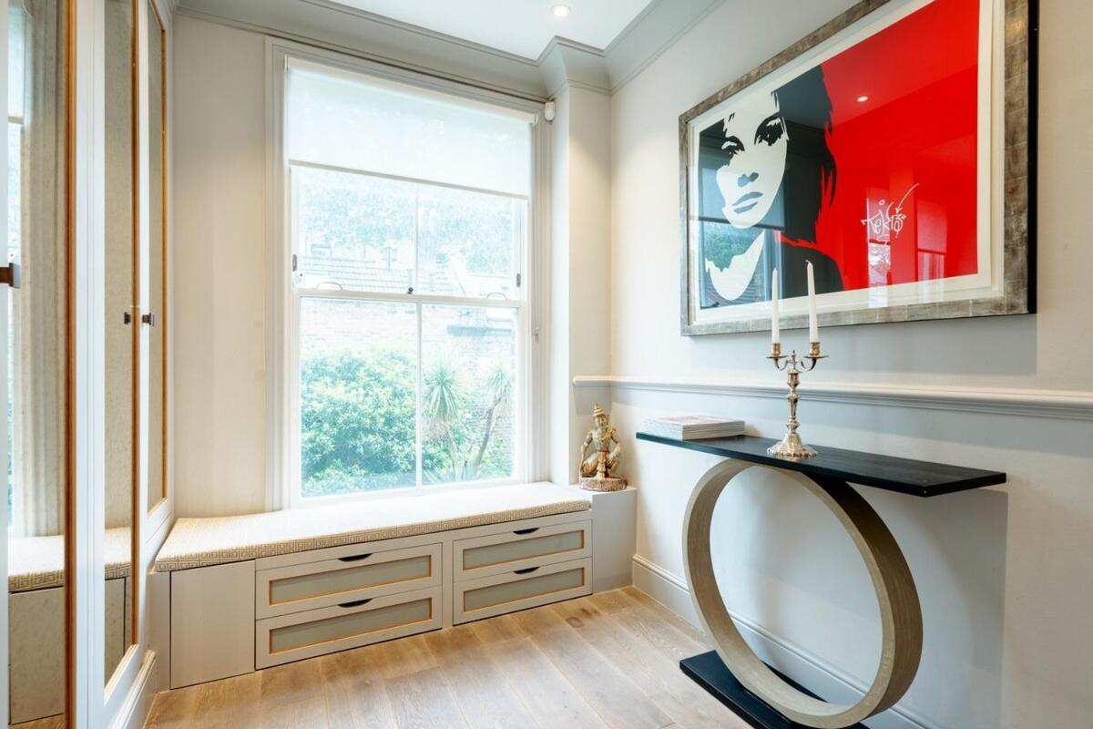 Exquisite 3brs Maisonette Located In Chelsea * London