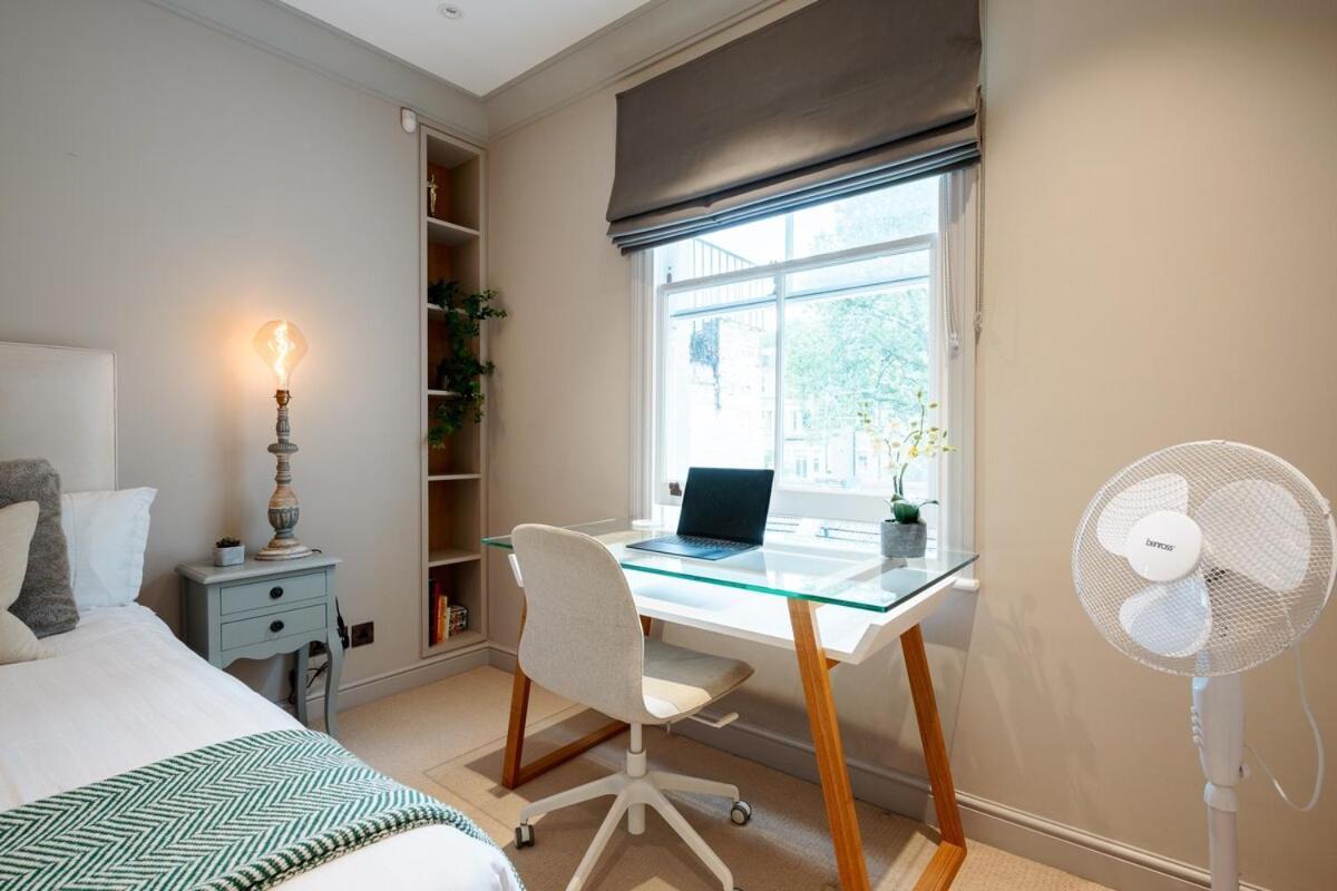 Exquisite 3brs Maisonette Located In Chelsea *