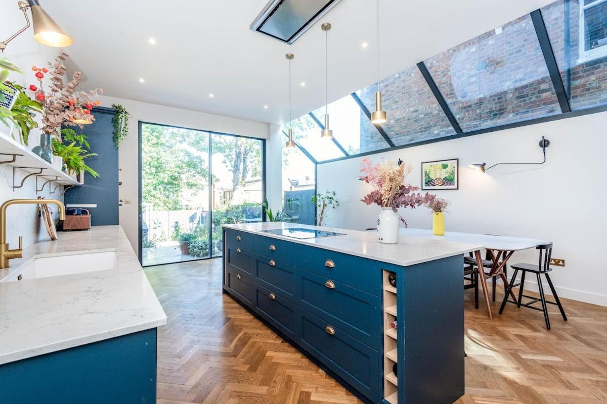 4 Bedroom Newly Renovated Сasa de vacaciones Londres