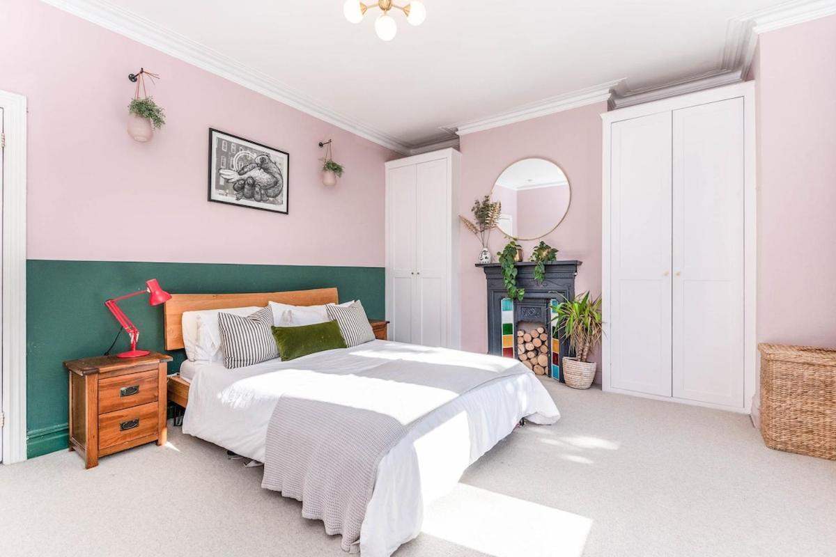 4 Bedroom Newly Renovated * Londres