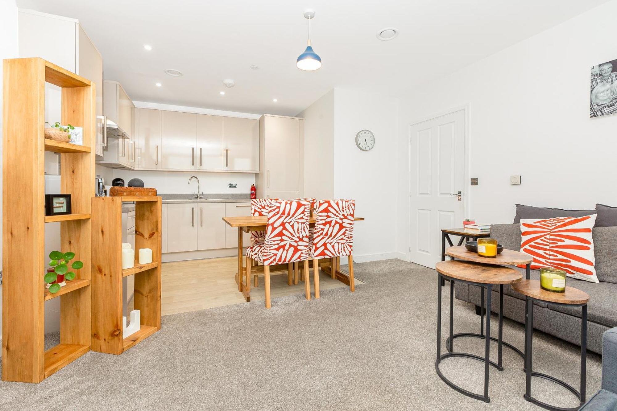 Apartment Modern 1br With Balcony & View, Wandsworth London