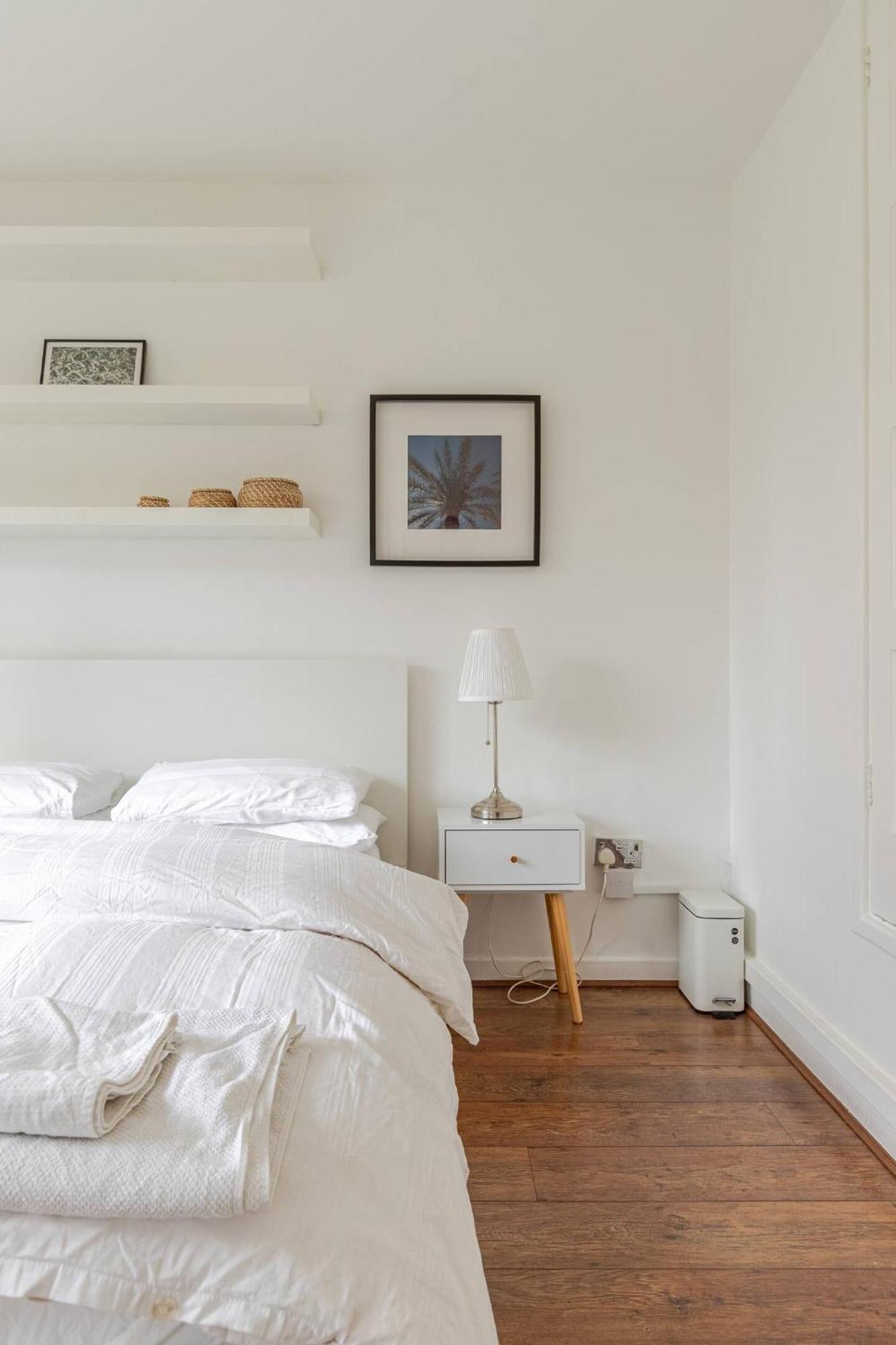 Charming 2-bed Garden Flat Londen