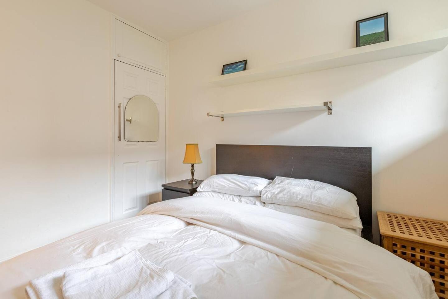 Charming 2-bed Garden Flat * Londen