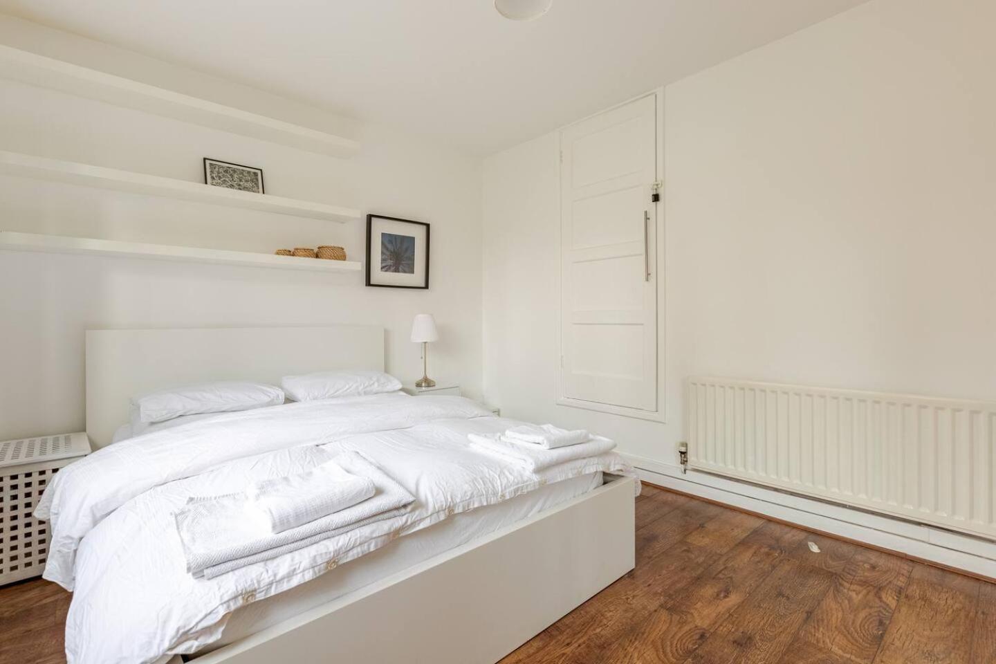 Charming 2-bed Garden Flat Appartement Londen