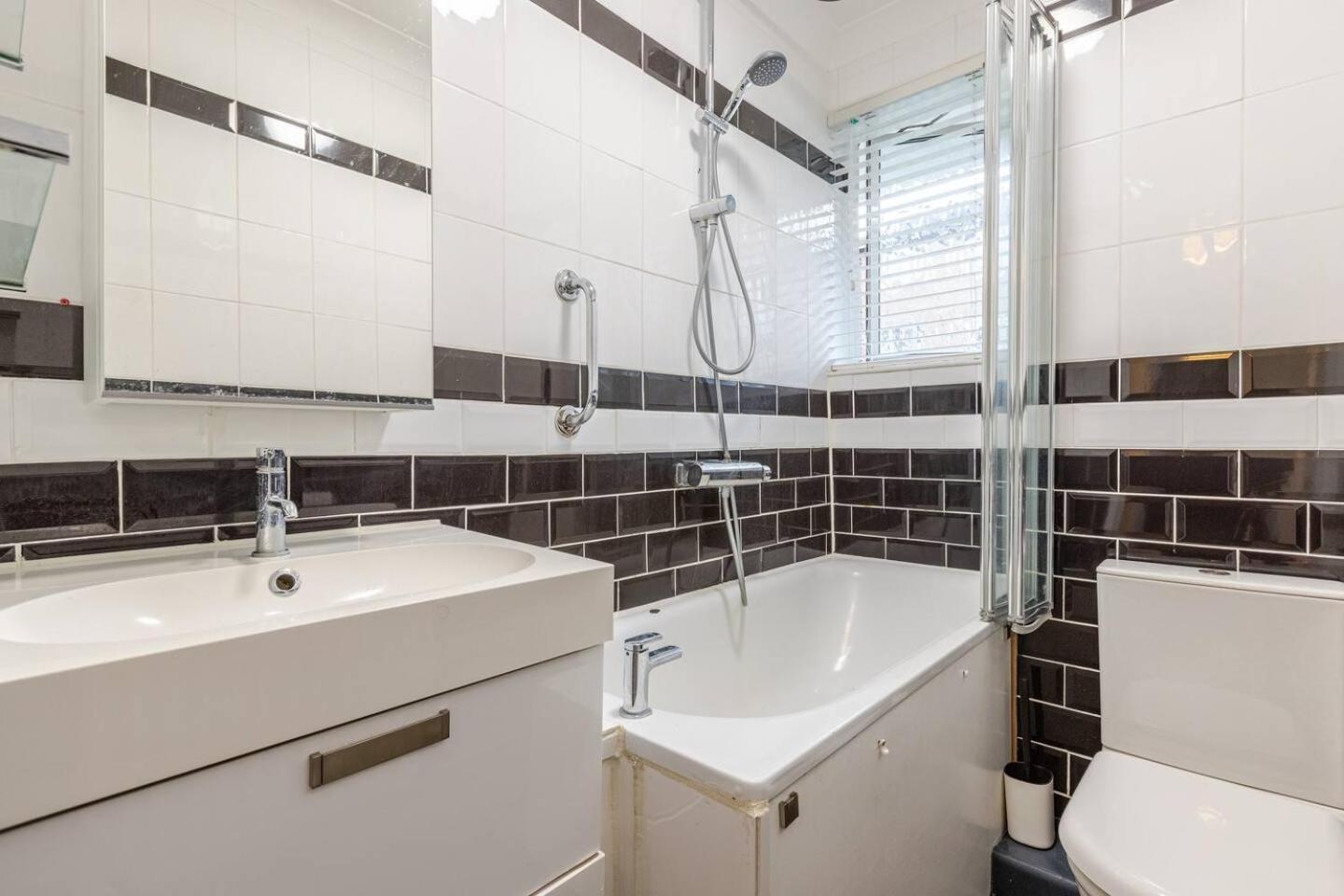 Charming 2-bed Garden Flat Appartement *