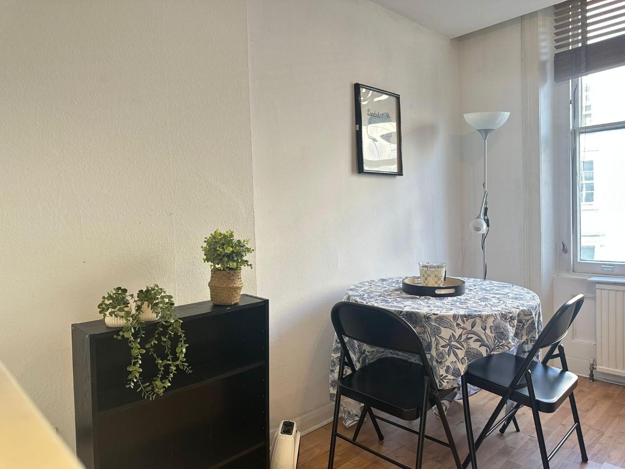 One Bedroom Flat In Paddington * Londen