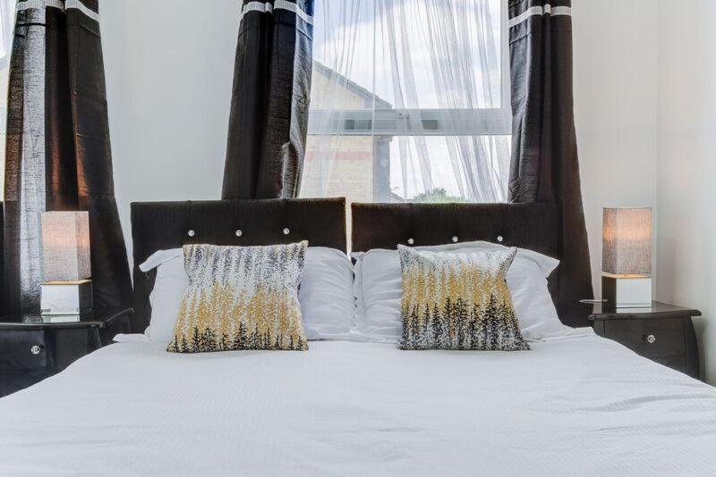 Westfield Contractor Apartment London