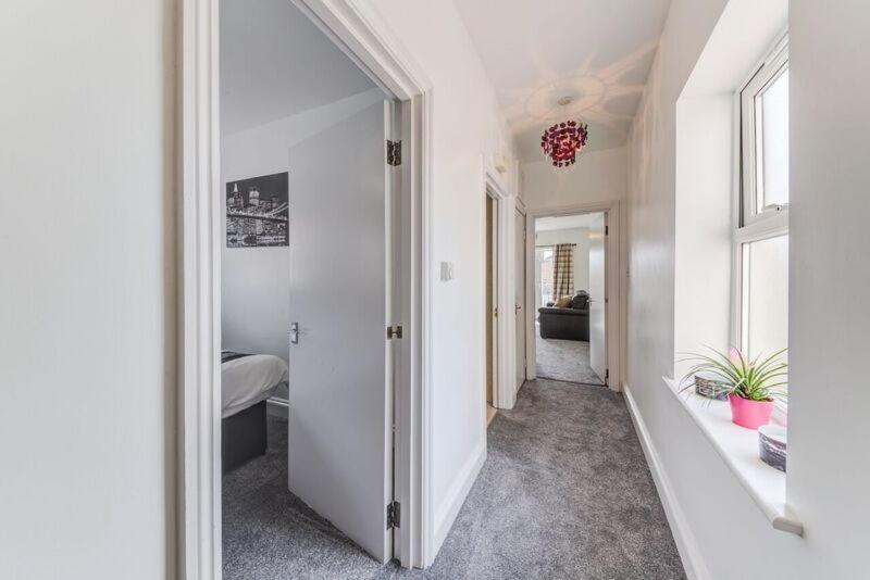 Apartment Westfield Contractor London