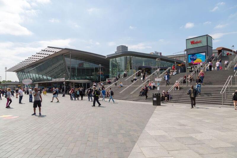 Apartment Westfield Contractor London
