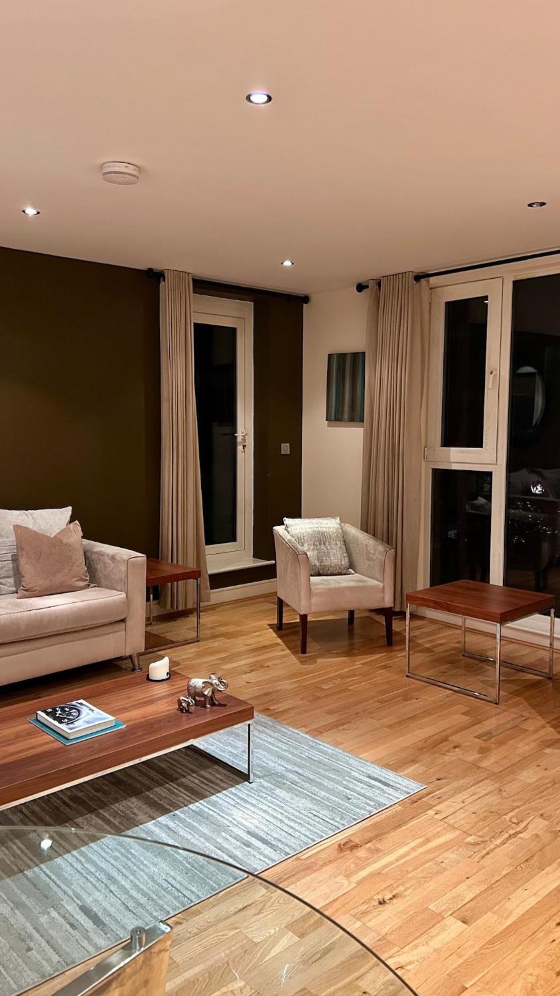 Comfortable & Well-located 2 Bed In Chelsea Apartment London