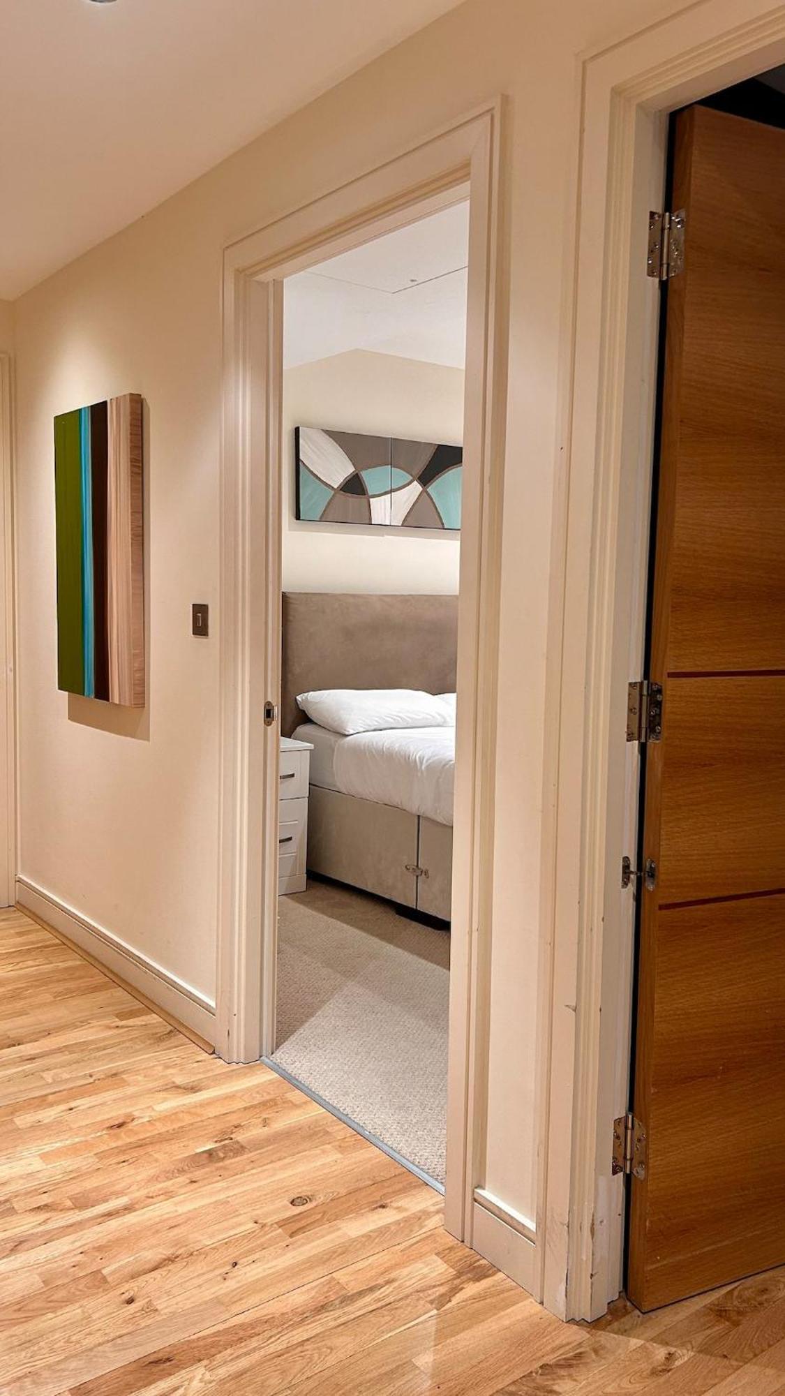 Apartment Comfortable & Well-located 2 Bed In Chelsea London
