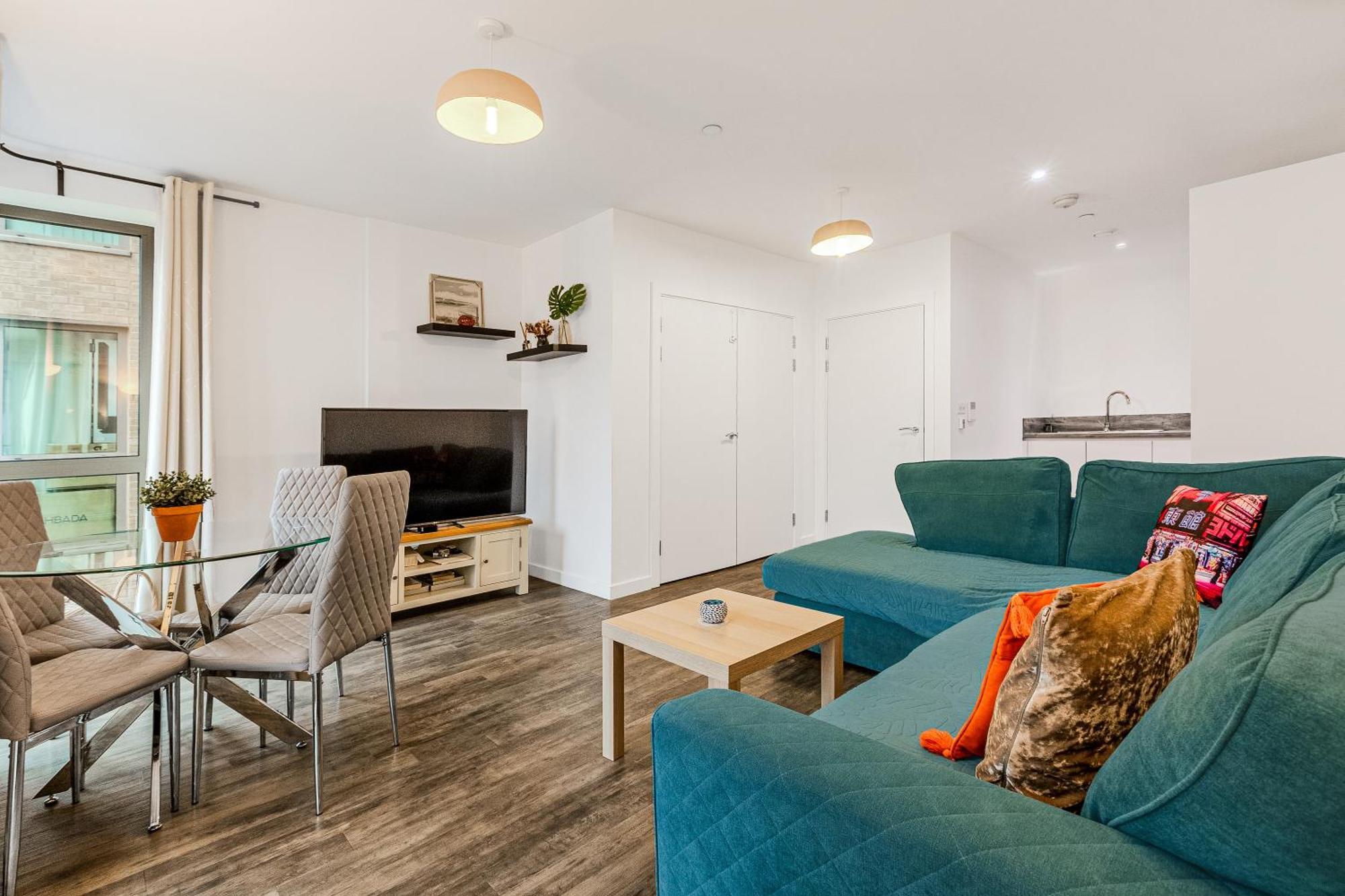 Apartment Bright New Flat Overlooking The Wembley Stadium