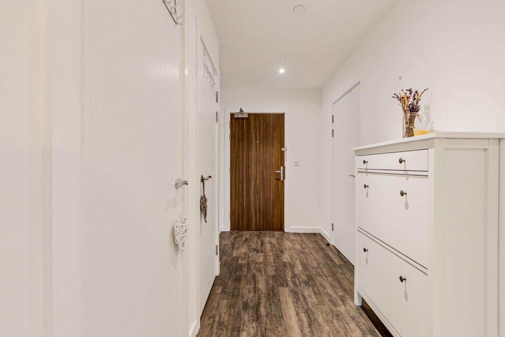 Bright New Flat Overlooking The Wembley Stadium * London