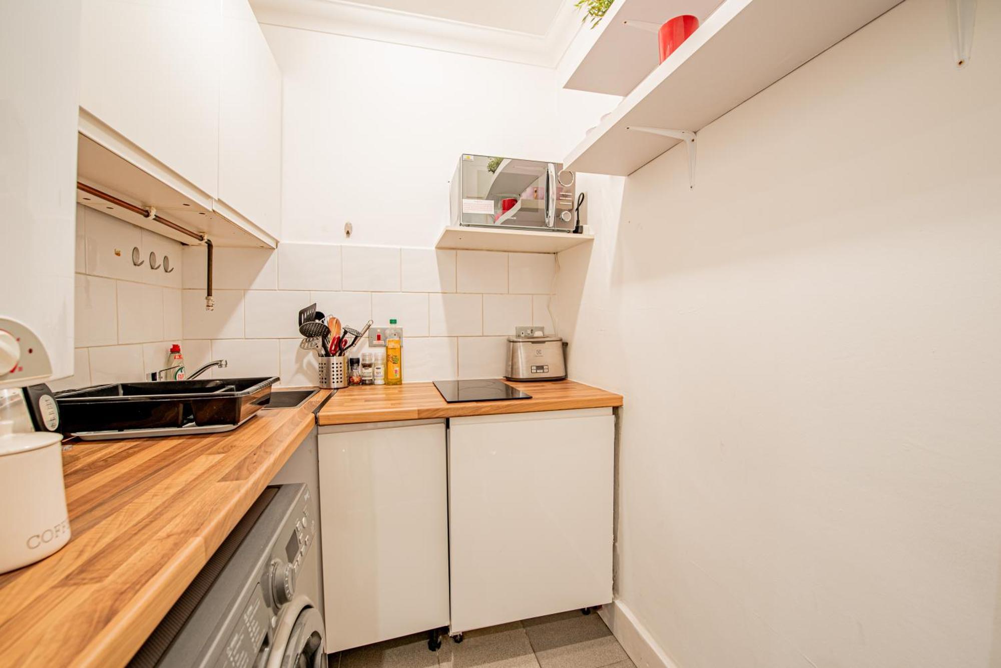 Stylish Elegant Hyde Park Flat London