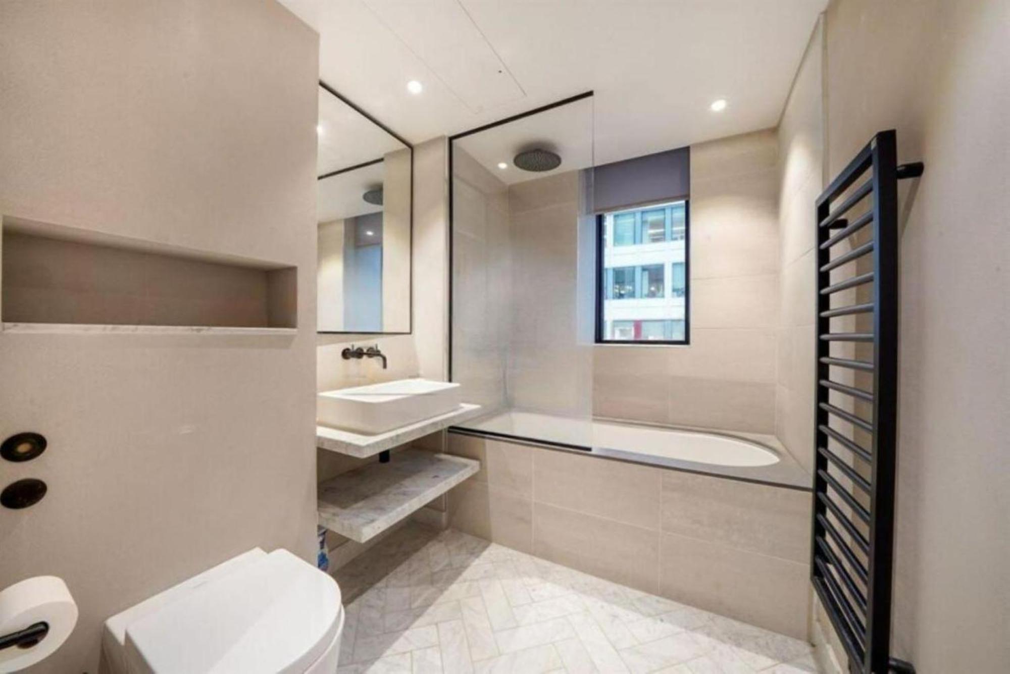 Apartment Modern Chic Leicester Square Covent Garden Sleeps 5