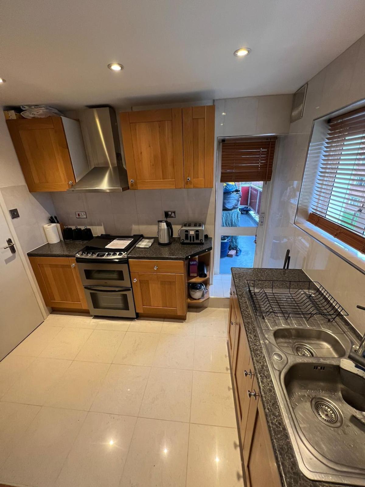 Appartement Royal Height - 3 Bed In Wembley Londen