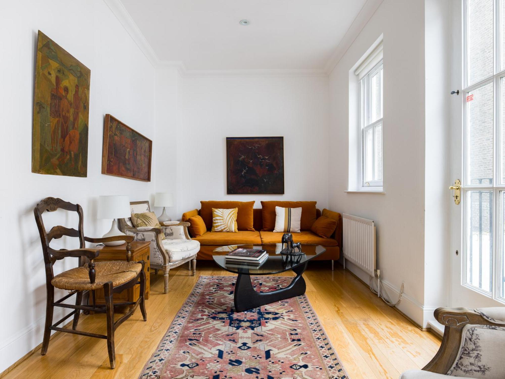 Pass The Keys Stylish 3 Bedroom House In A Quiet Mews By Tube London