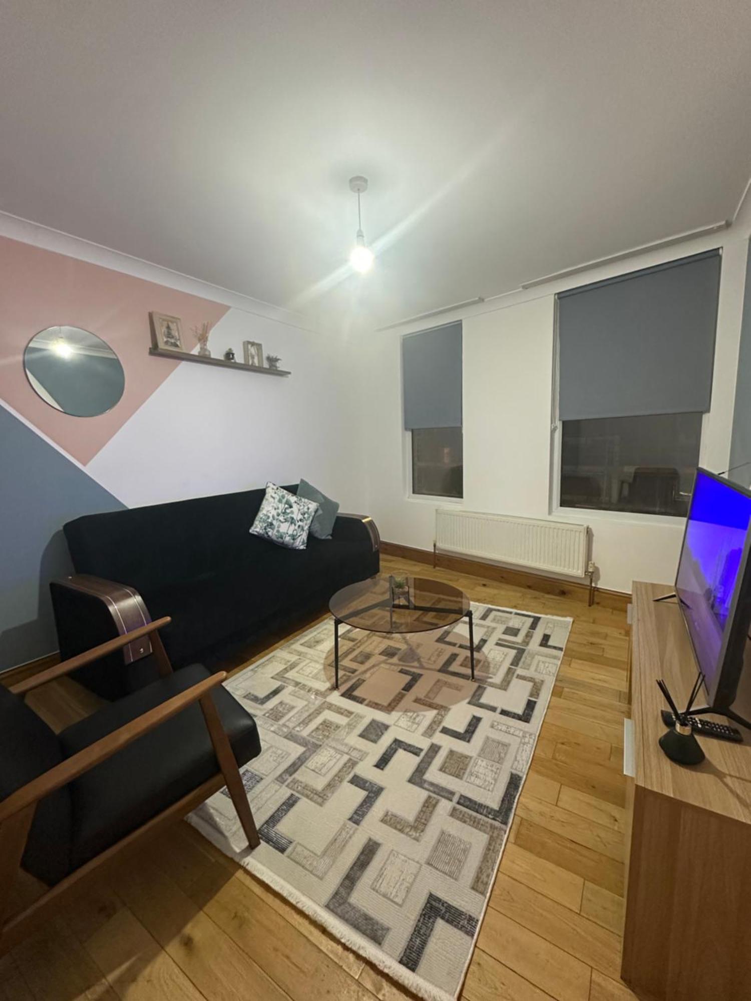 Cosy 1 Bedroom Flat Steps From Turnpike Ln Station
