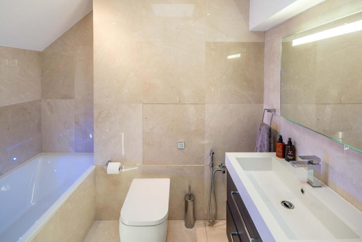 Villa -air Con- Luxury Townhouse - High St Kensington! Londen