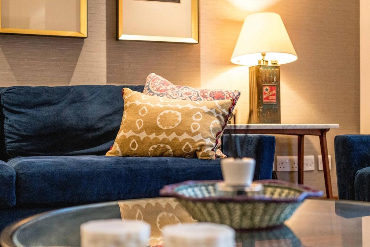 -air Con- Luxury Townhouse - High St Kensington! Villa Londen