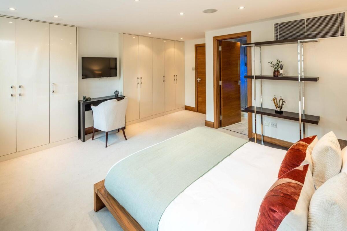 -air Con- Luxury Townhouse - High St Kensington! Londen