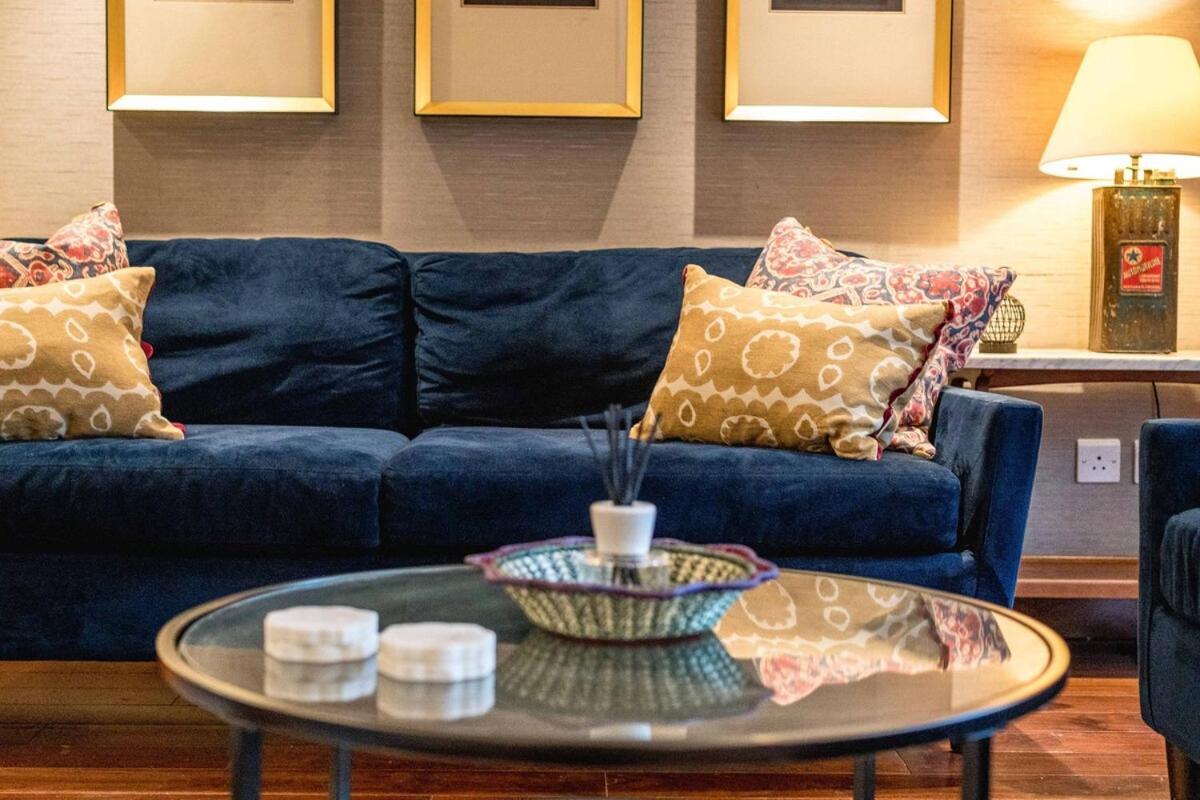 -air Con- Luxury Townhouse - High St Kensington! * Londen