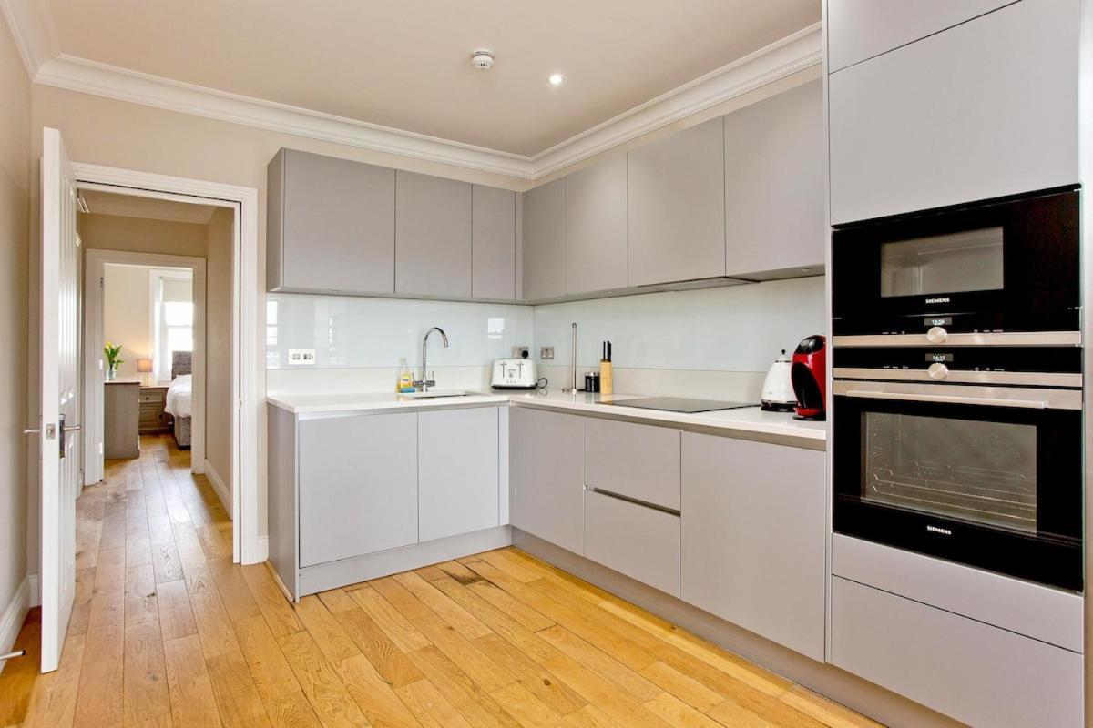 Large Modern 2 Bd Kensington No 8 Londres