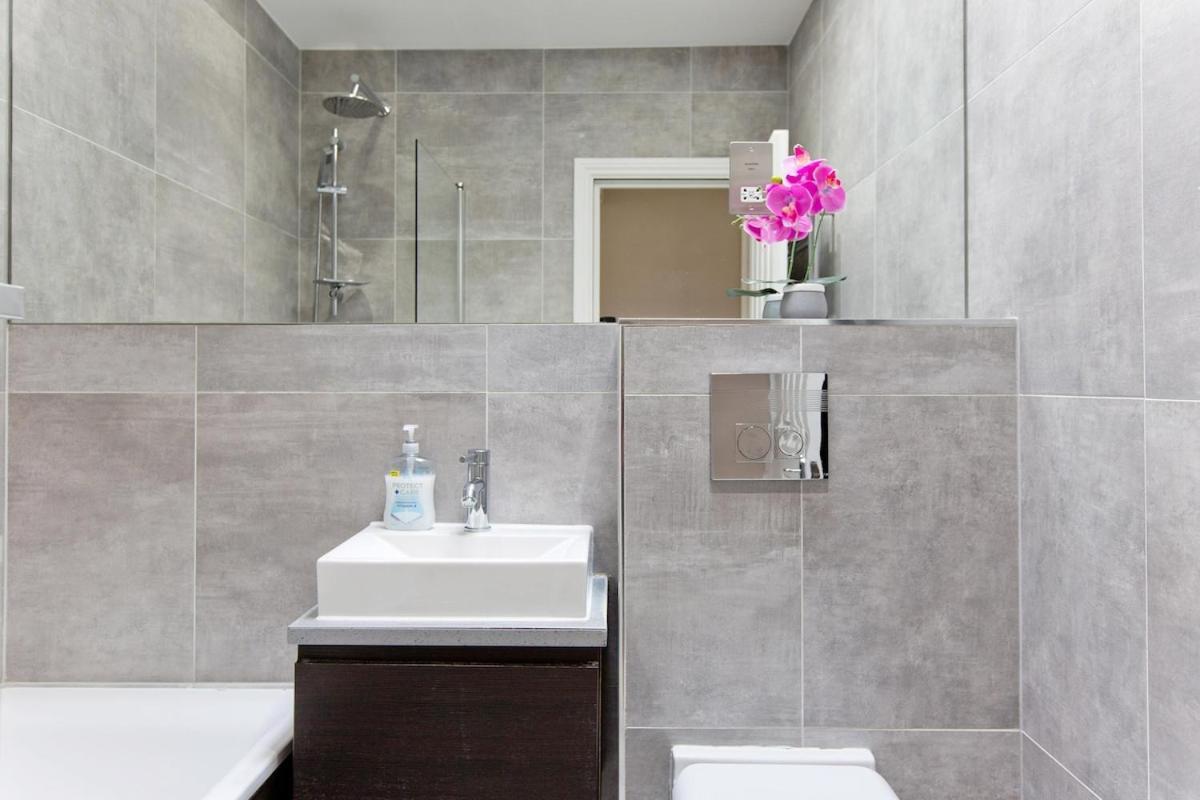 Large Modern 2 Bd Kensington No 8 Apartamento