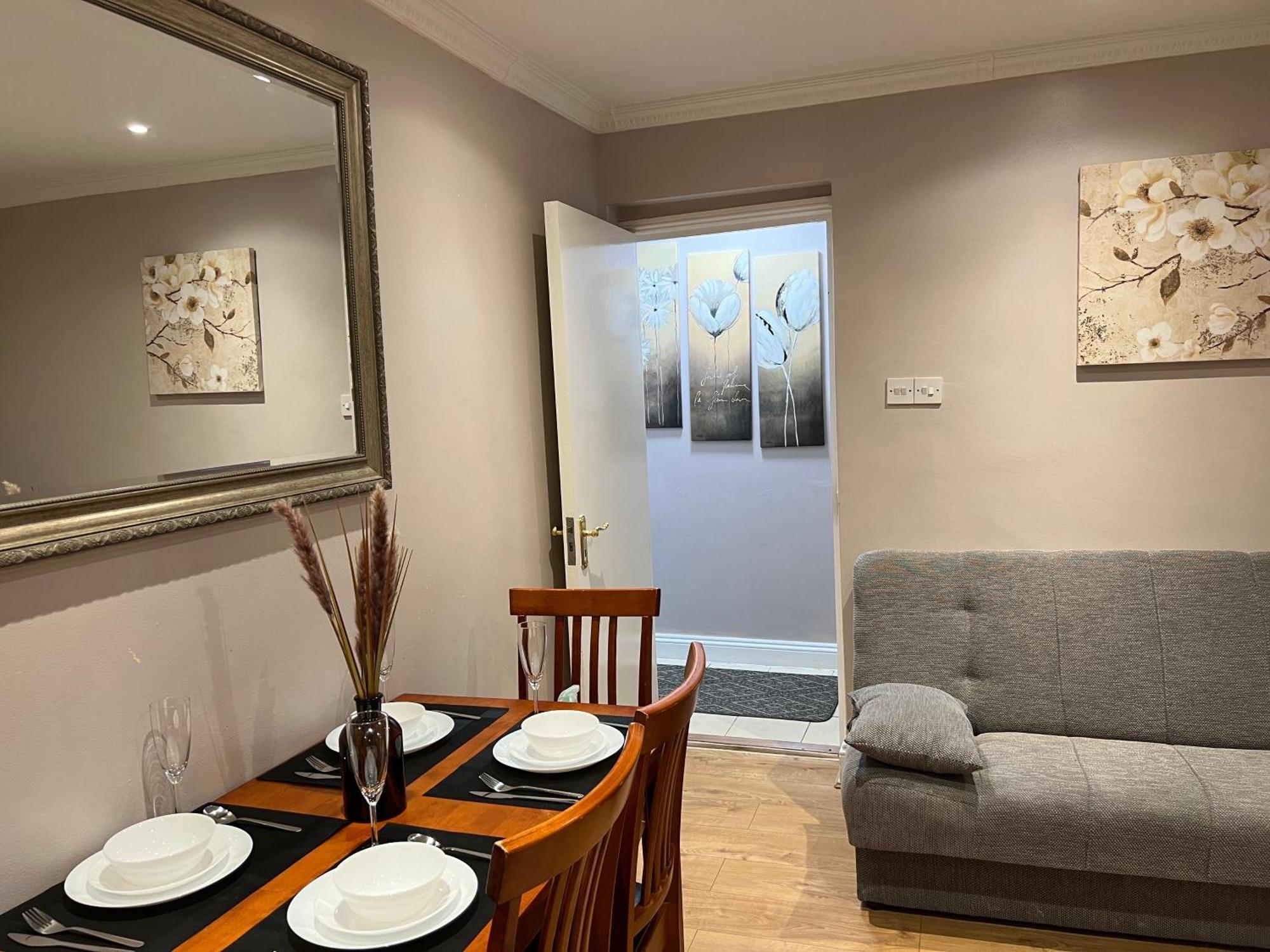 Appartement For Up To 6, Next To Big Ben & Eye Londen