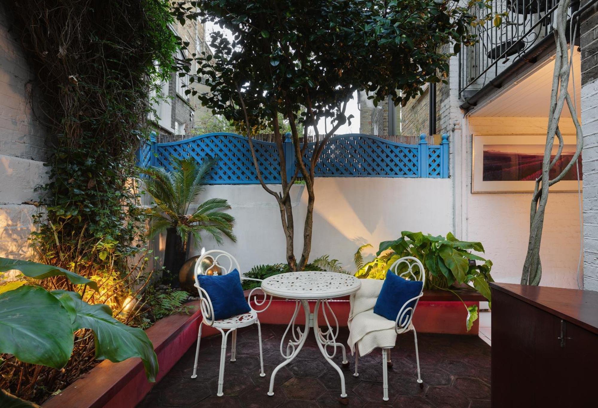 House Zone 1 *