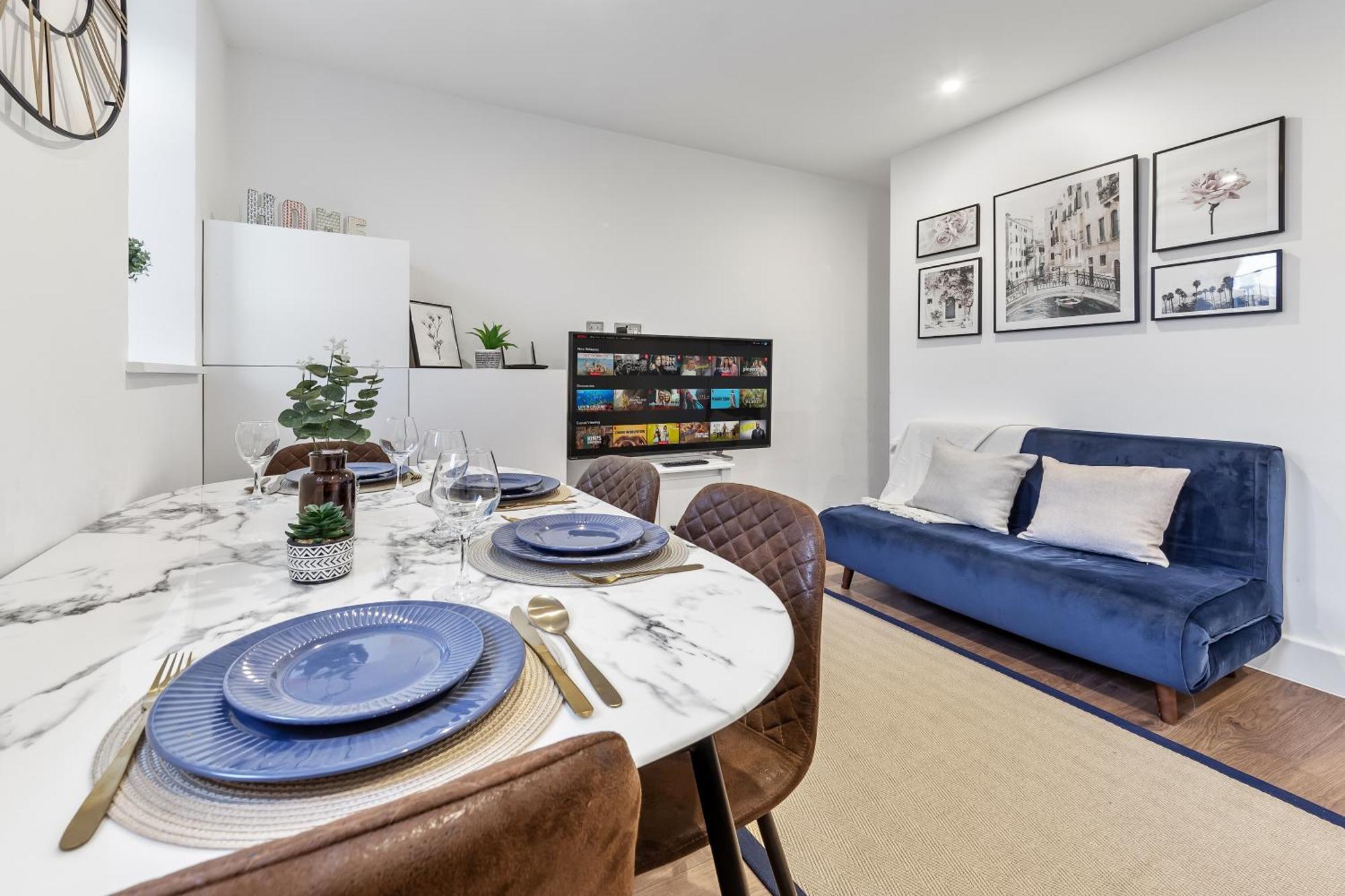 Two Bedroom Serviced - Nine Elms Luxury - Vauxhall & Westminster Apartment