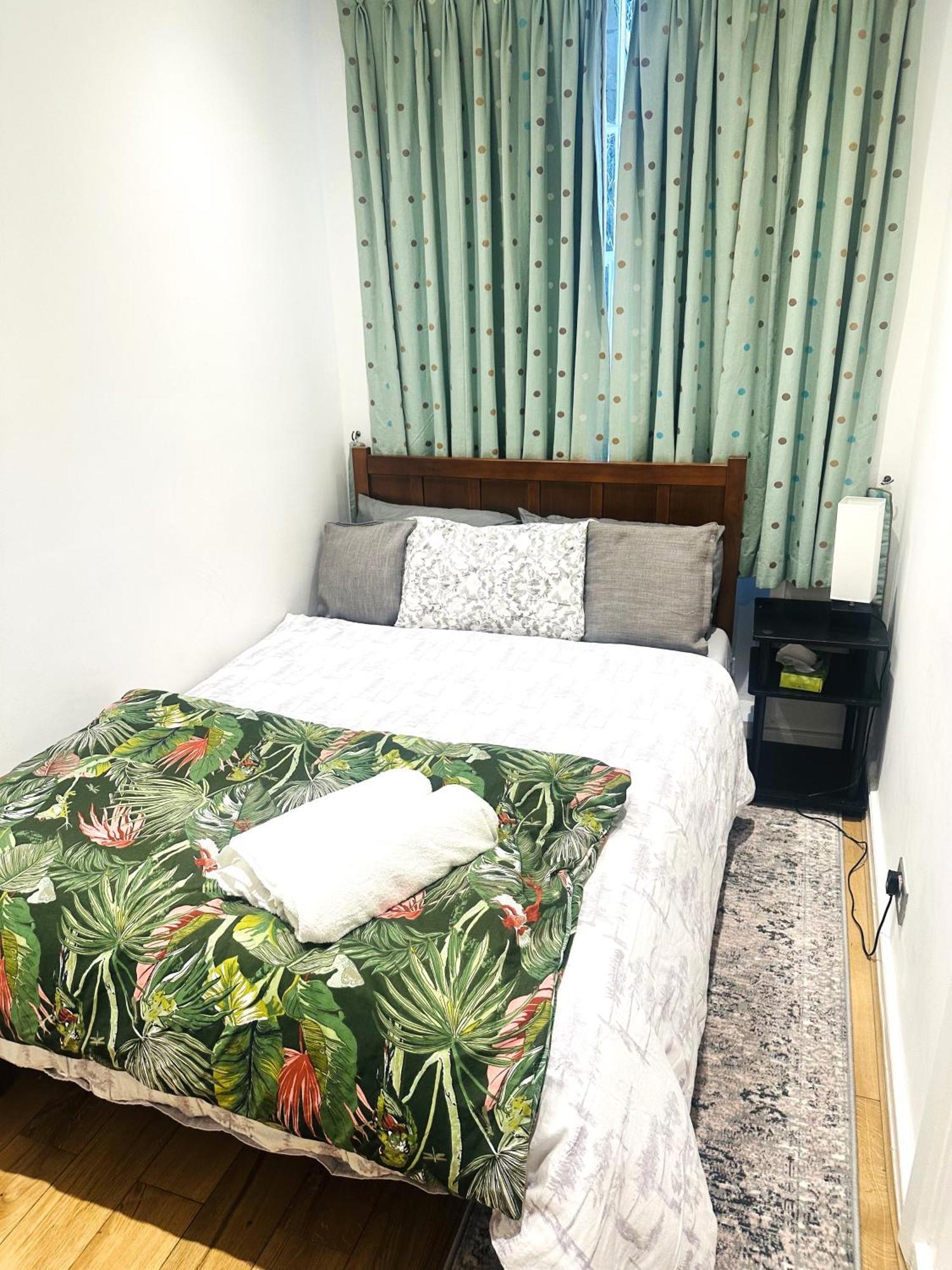 Charming Comfy By Kensington *
