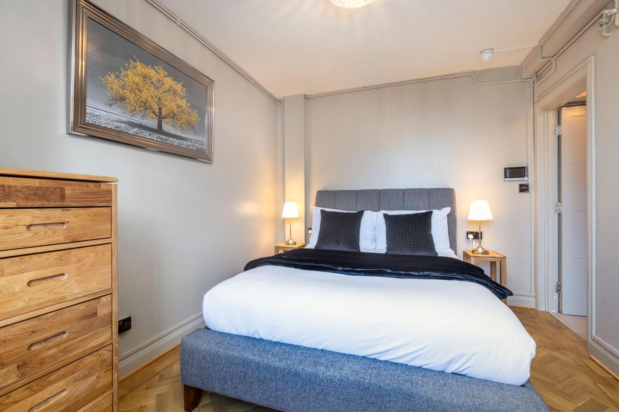 Walk To Oxford Street - 4 Tubes Nearby * London