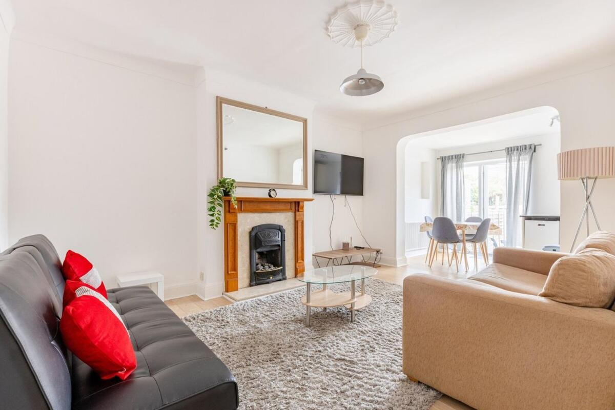 Apartment Flat Near Wembley, Self Check In, Garden