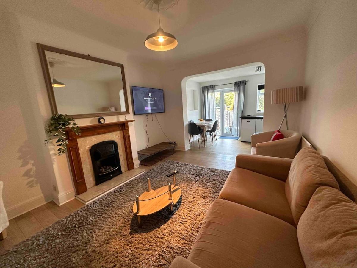 Flat Near Wembley, Self Check In, Garden *
