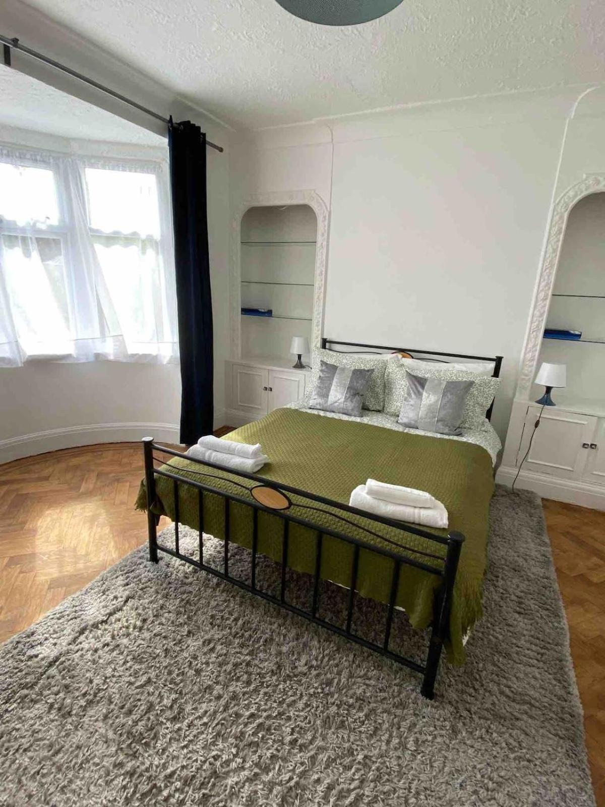 Apartment Flat Near Wembley, Self Check In, Garden