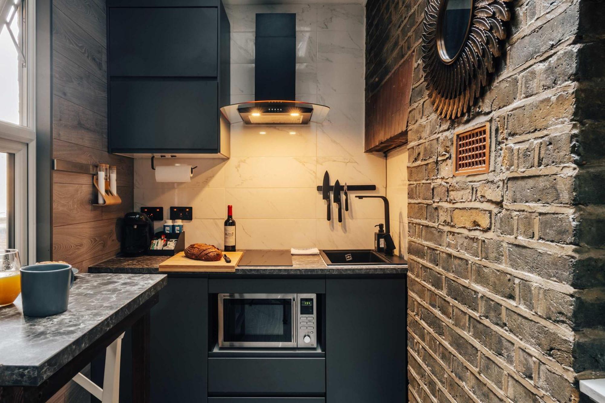 1 - Charming In Earls Court London