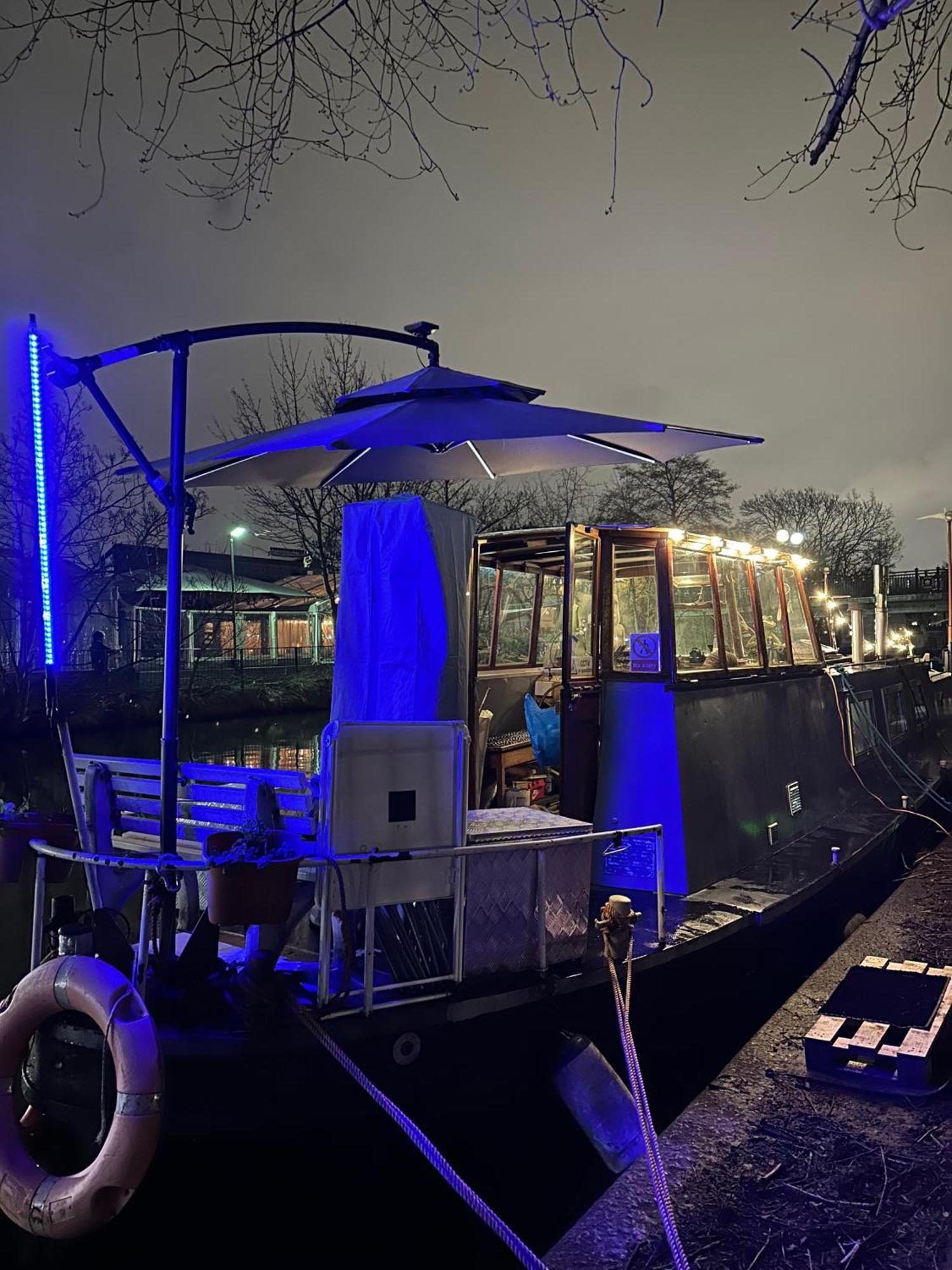 Dutch Barge - Sleeps 3 & Cosy Fireplace Сasa de vacaciones Londres