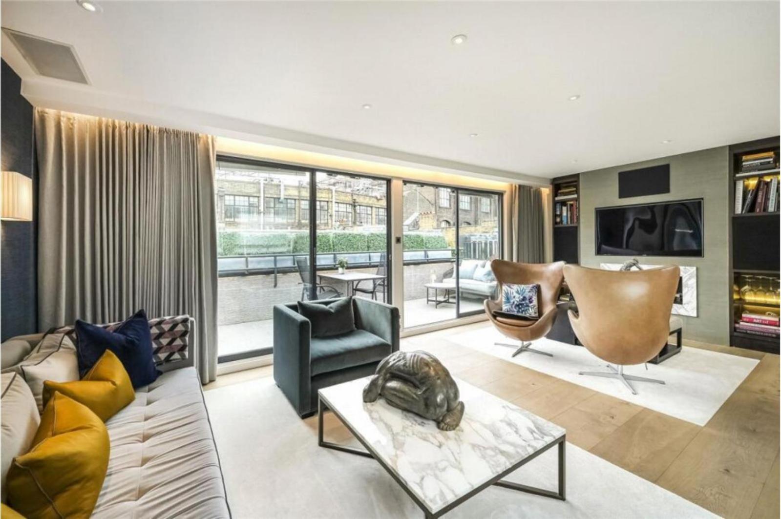 Holiday home Award Winning Interior Designed Luxurious Mews In Knightsbridge London
