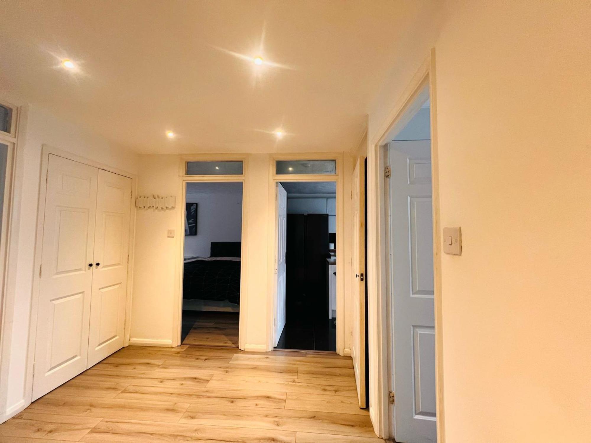 Charming 3-bedroom, Bow, Londen