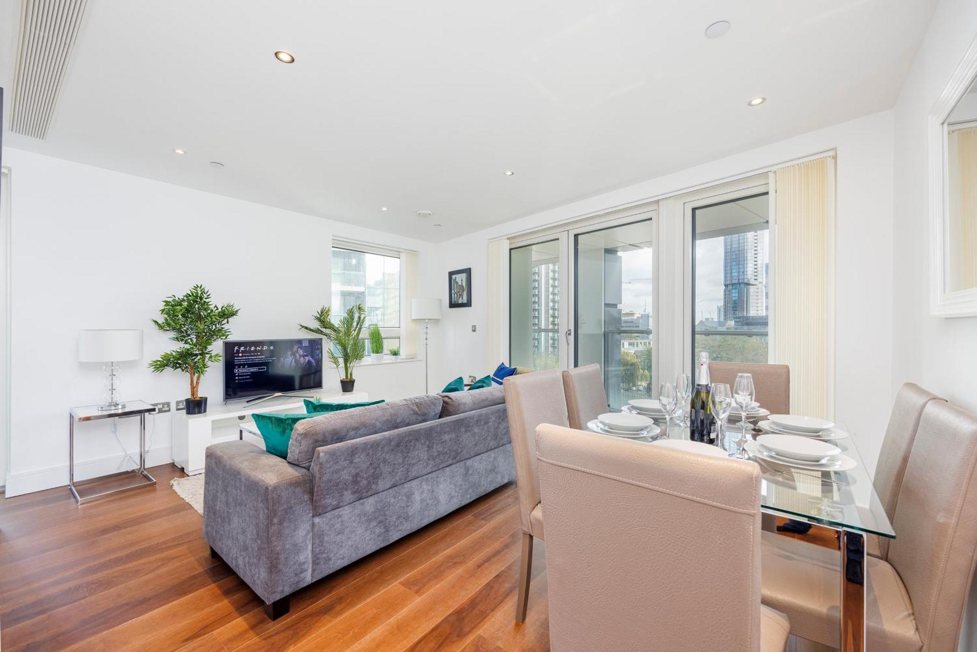 Apartment 3 Bed In Canary Wharf, Weekly & Monthly Offers *
