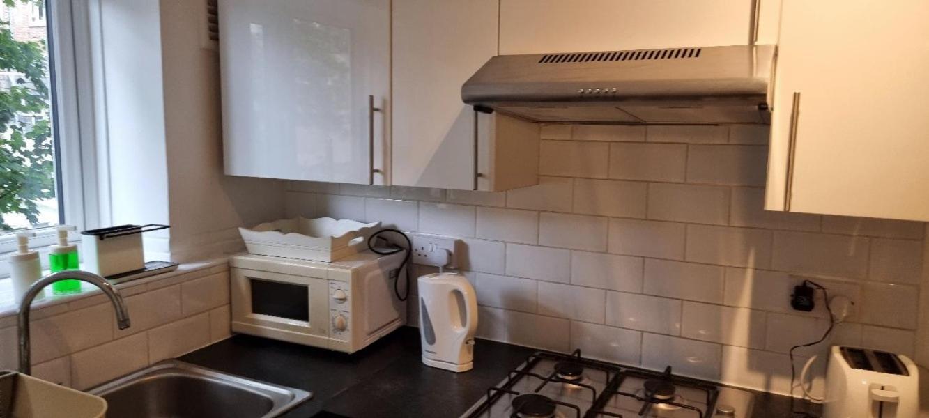 Conveniently Located Comfortable Close To Notting Hill Apartment *