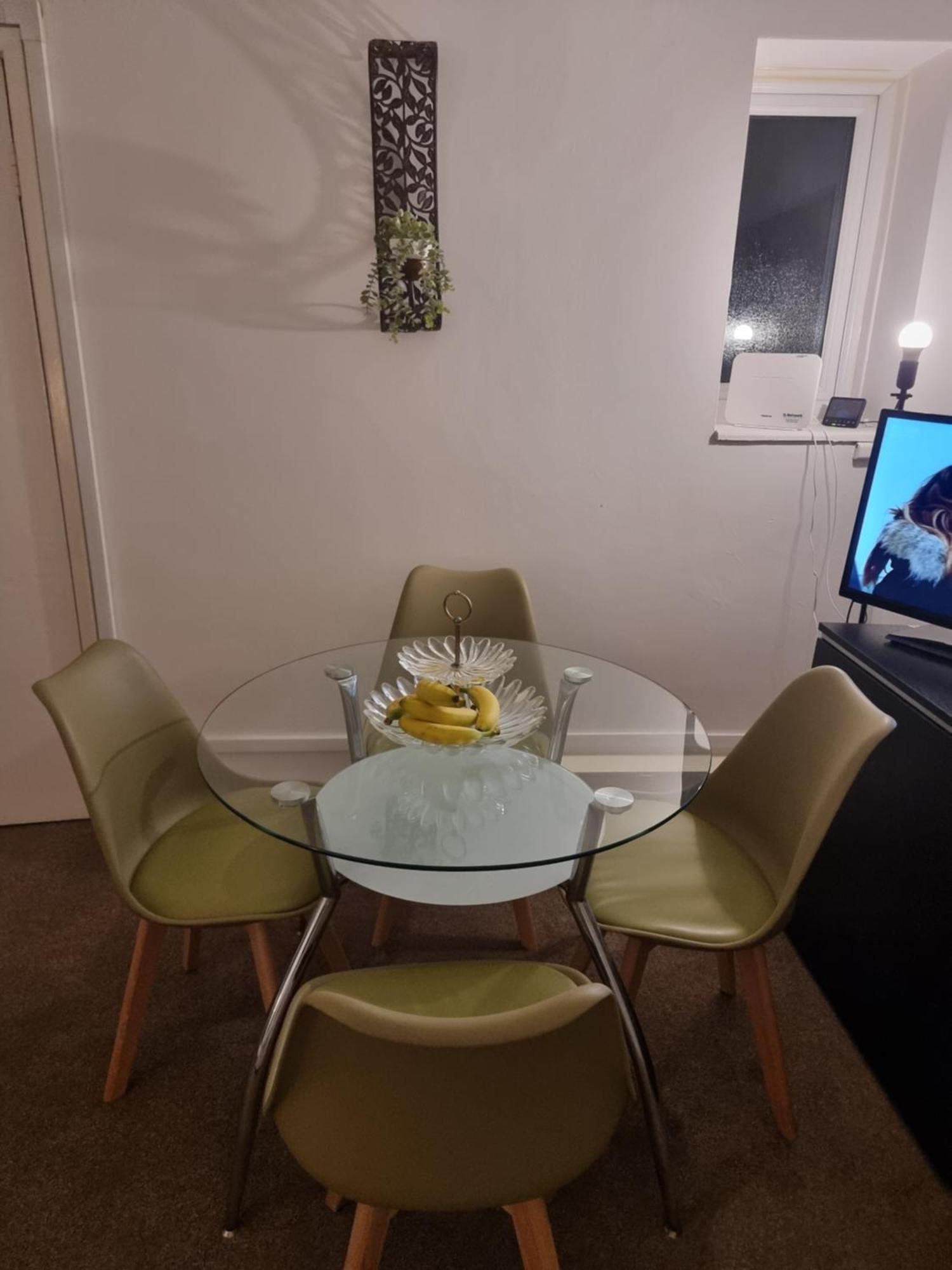 Conveniently Located Comfortable Close To Notting Hill * London