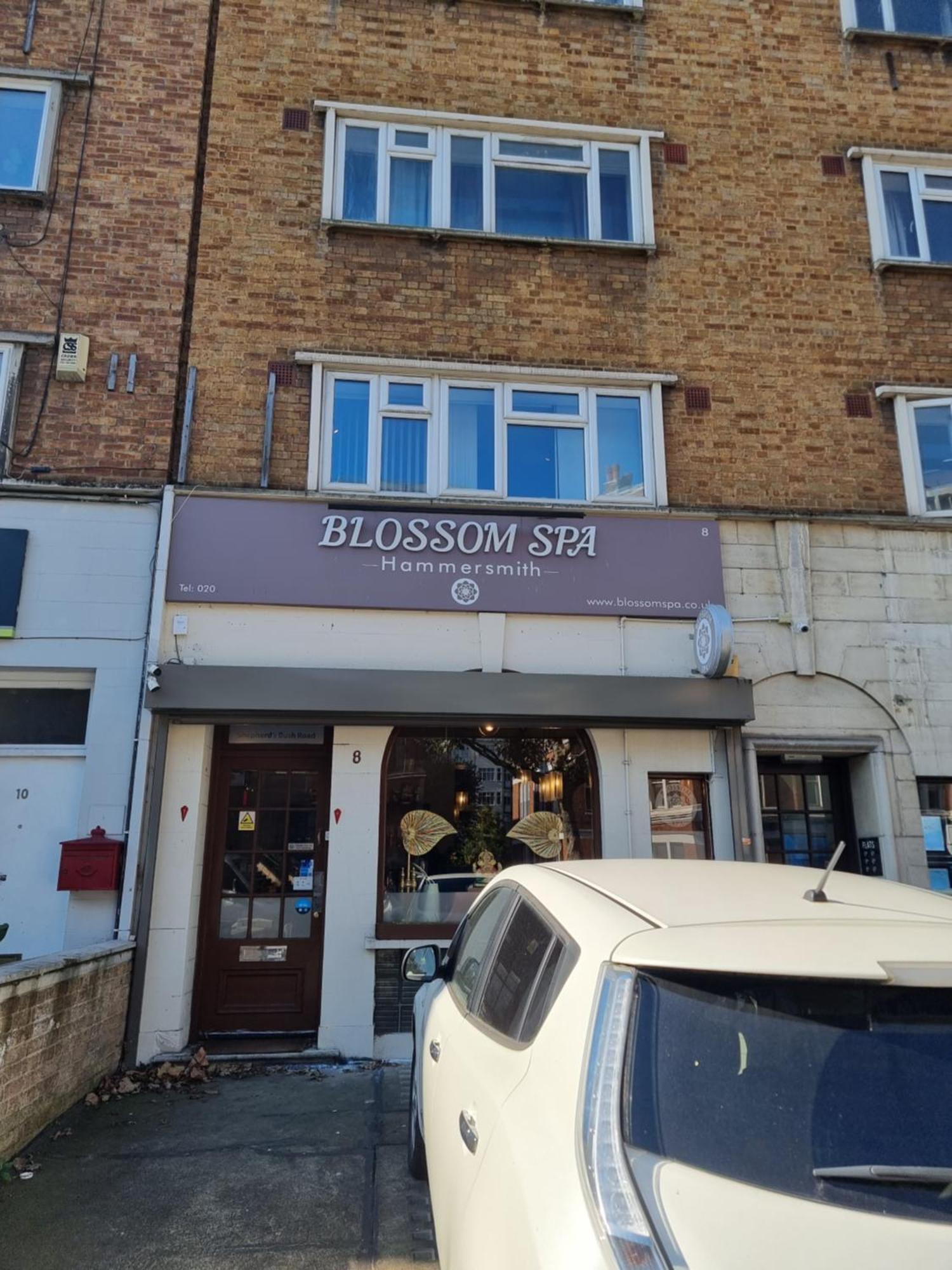 Conveniently Located Comfortable Close To Notting Hill Apartment
